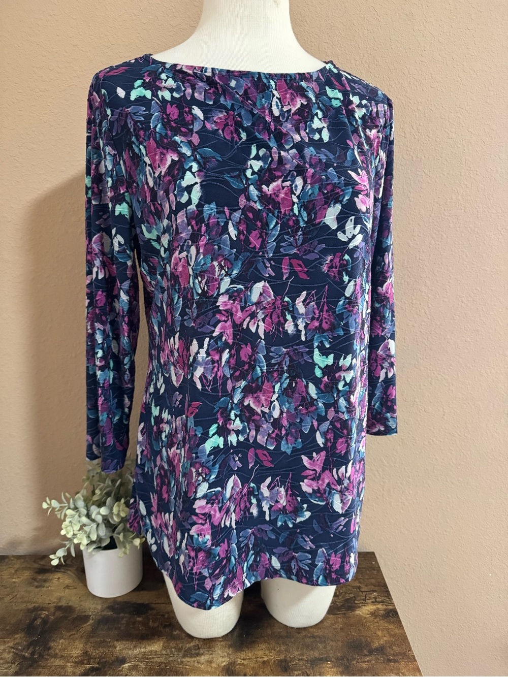 croft & barrow Navy and Magenta Floral Long Sleeve Scoop Neck Top